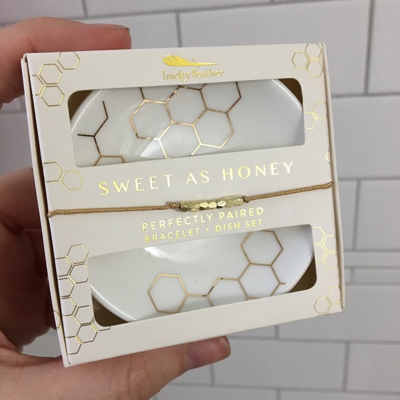 lucky feather Jewelry - White Trinket White and Gold Honeycomb Ring Dish